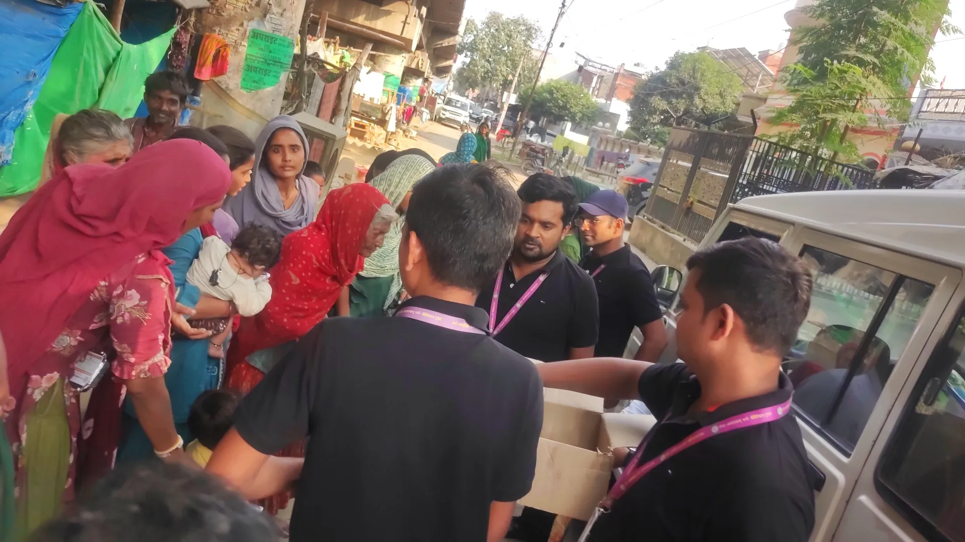 Annadan Seva food distribution to people in need